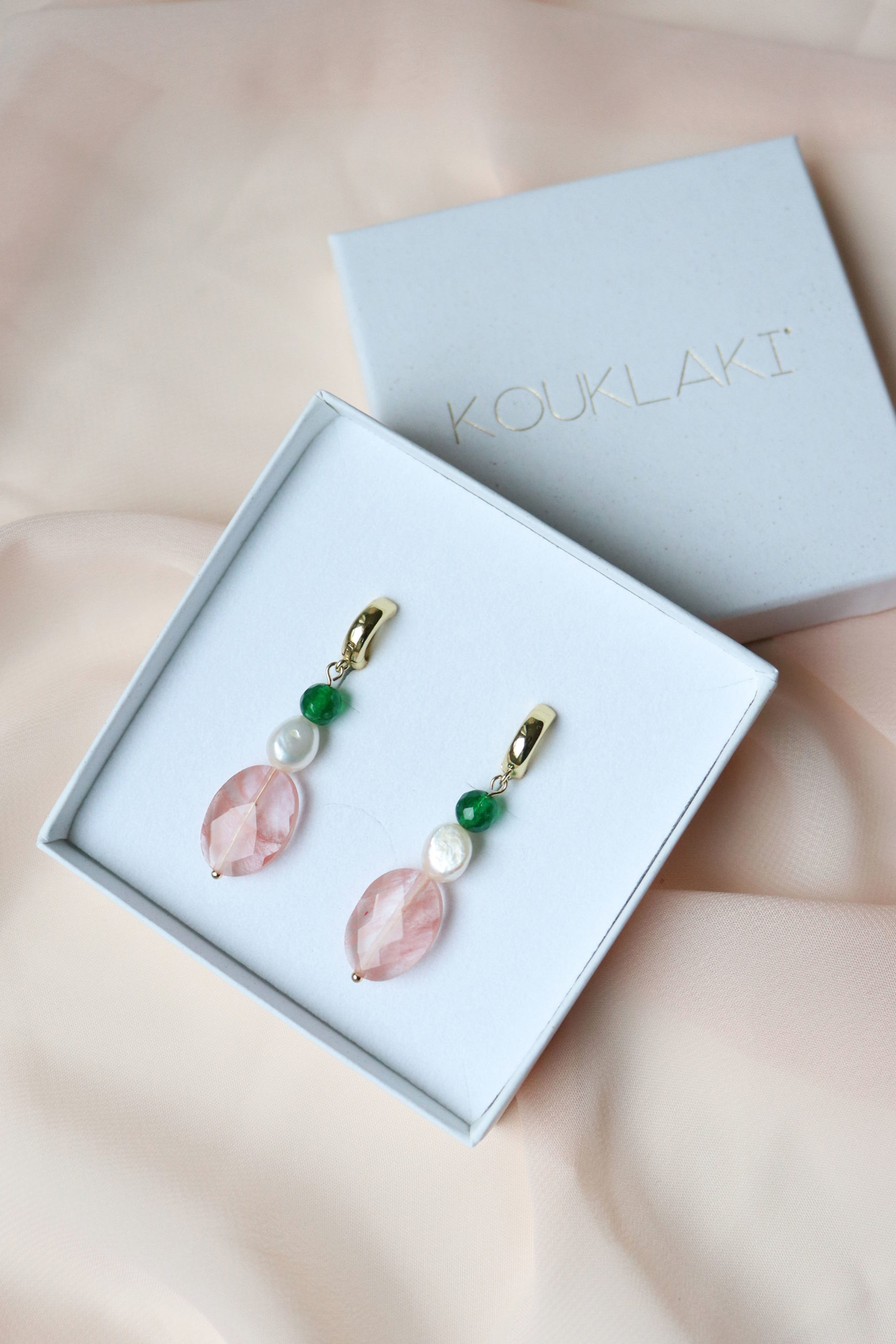 Bijoux KOUKLAKI, boucles d’oreilles perles et plaqué or