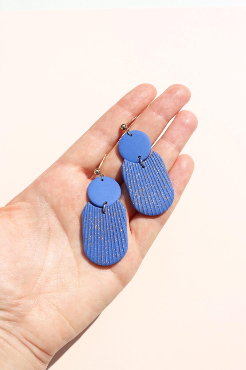 Boucles d'oreilles DELOS . Bleu Cyclades & moucheté doré – Image 2