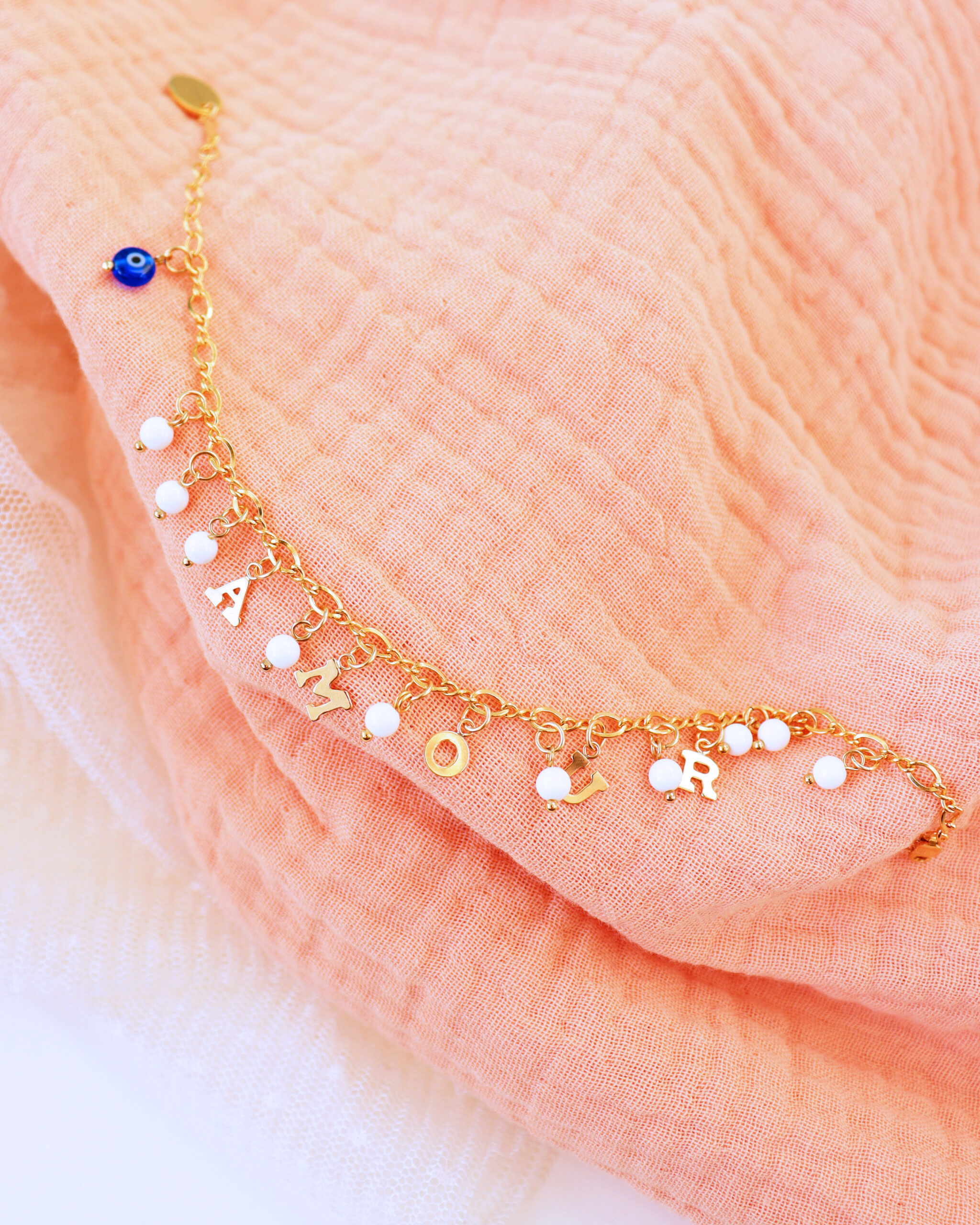 Bracelet AMOUR . Gold Filled 14k . pièce unique